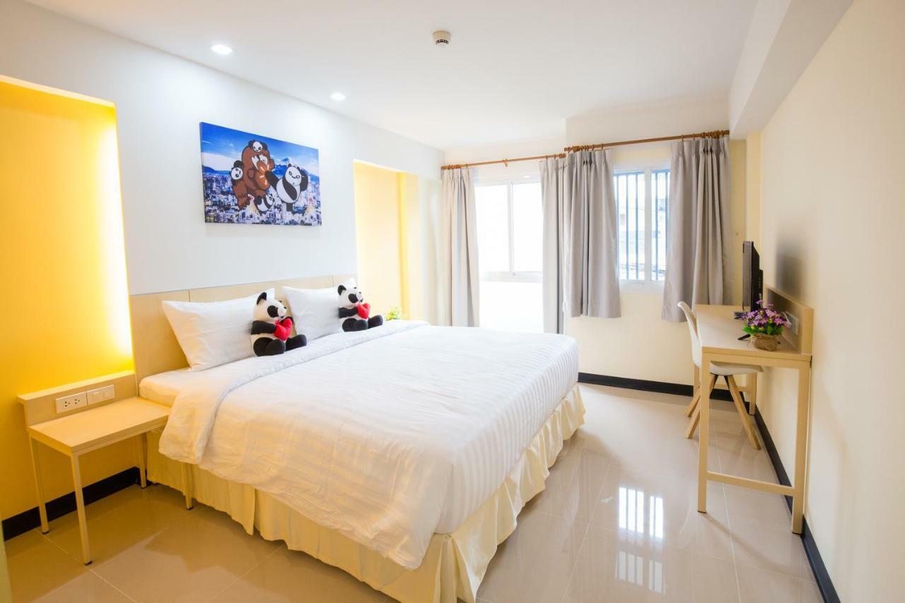 Lucky Panda Hotel Chiang Mai Exterior photo