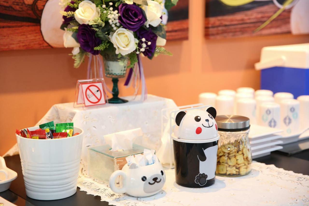 Lucky Panda Hotel Chiang Mai Exterior photo